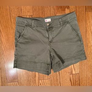 So brand chino shorts